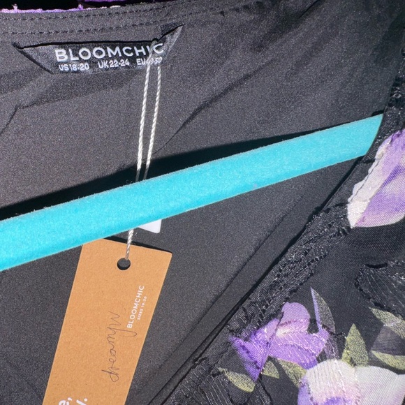 BloomChic Chiffon Floral Mesh Wrap Ruffle Hem Blouse. 18/20 NWT 2x - Picture 12 of 15
